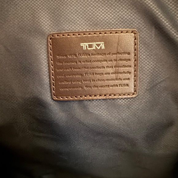 TUMI Alpha 3 Double Expansion Travel Satchel – Gray Nylon - Picture 6 of 7